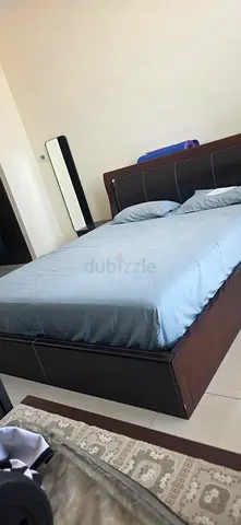 Homecentre bed set with 1 side table and chest of drawers