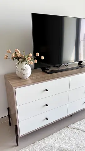 Chest of drawers
