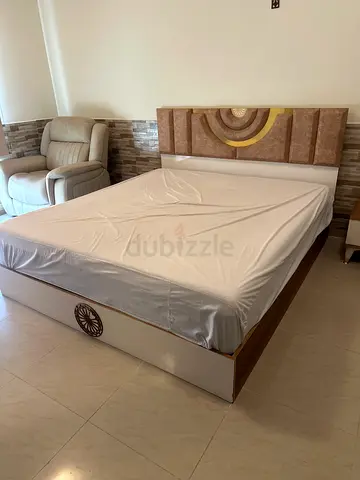 King size bed with mattress