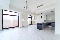Corner and Large Plot | Single Row | Farm View