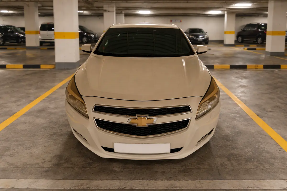 Chevrolet Malibu 2016 — photo 1 of 6