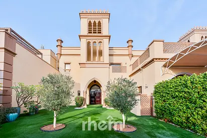 Skyline Oasis | 4-Bed Villa | Canal Cove Living