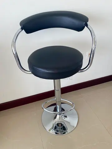 Bar stool