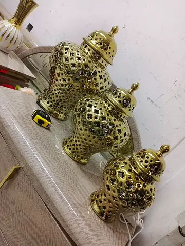 3 pieces Vase set available