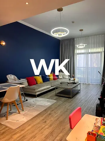 Lake View / Large Layout 1BR with Balcony