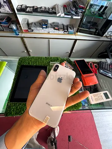 iPhone X Silver - Good Working Condition, Unlocked