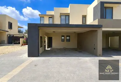Huge 4BR Townhouse | Well Maintained | High ROI