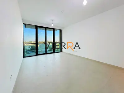 Vacant l With Study Room l Spacious Layout
