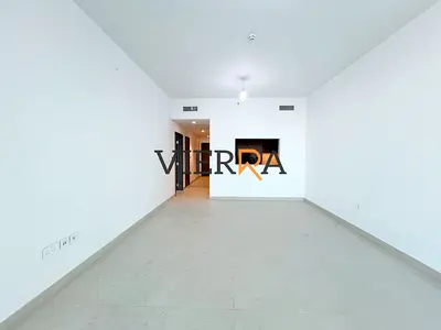 شاغر | مع غرفة دراسة | تصميم واسع