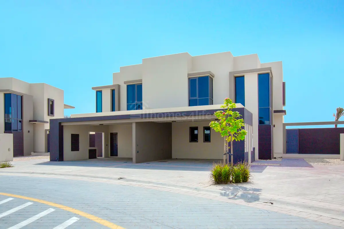 GREEN BELT | VACANT | PRIME LOCATION
