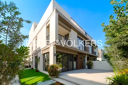 Prime Location | Big Layout | Twin Villa