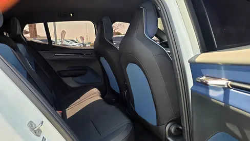 صورة 15 لـ 2024 Volvo EX30