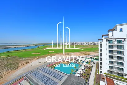 Pristine 3BR Apt plus Maids | Overlooking the Golf Course and Pool