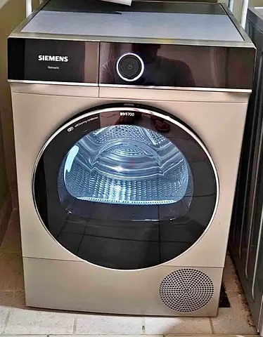 Siemens iq700 dryer 9kg good condition