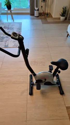 Compact Upright Exercise Bike — Light Home Use, Good Condition