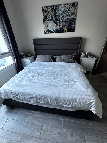 King size bed
