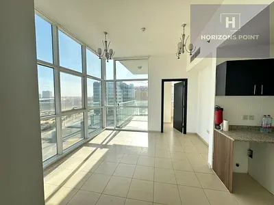 Bright Apartment | Balcony | 1BR Apartment | Silicon Gates 4
