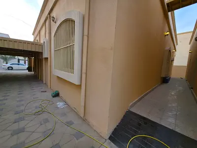 فيلا_الياسمين عجمان _اربع غرف _اتنين مجلس_غرفه خادمه_استور كبير للمطبخ