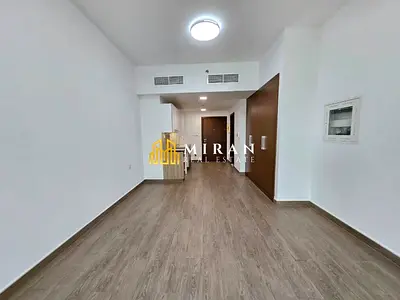 CIRCLE VIEW- COZY STUDIO APARTMENT