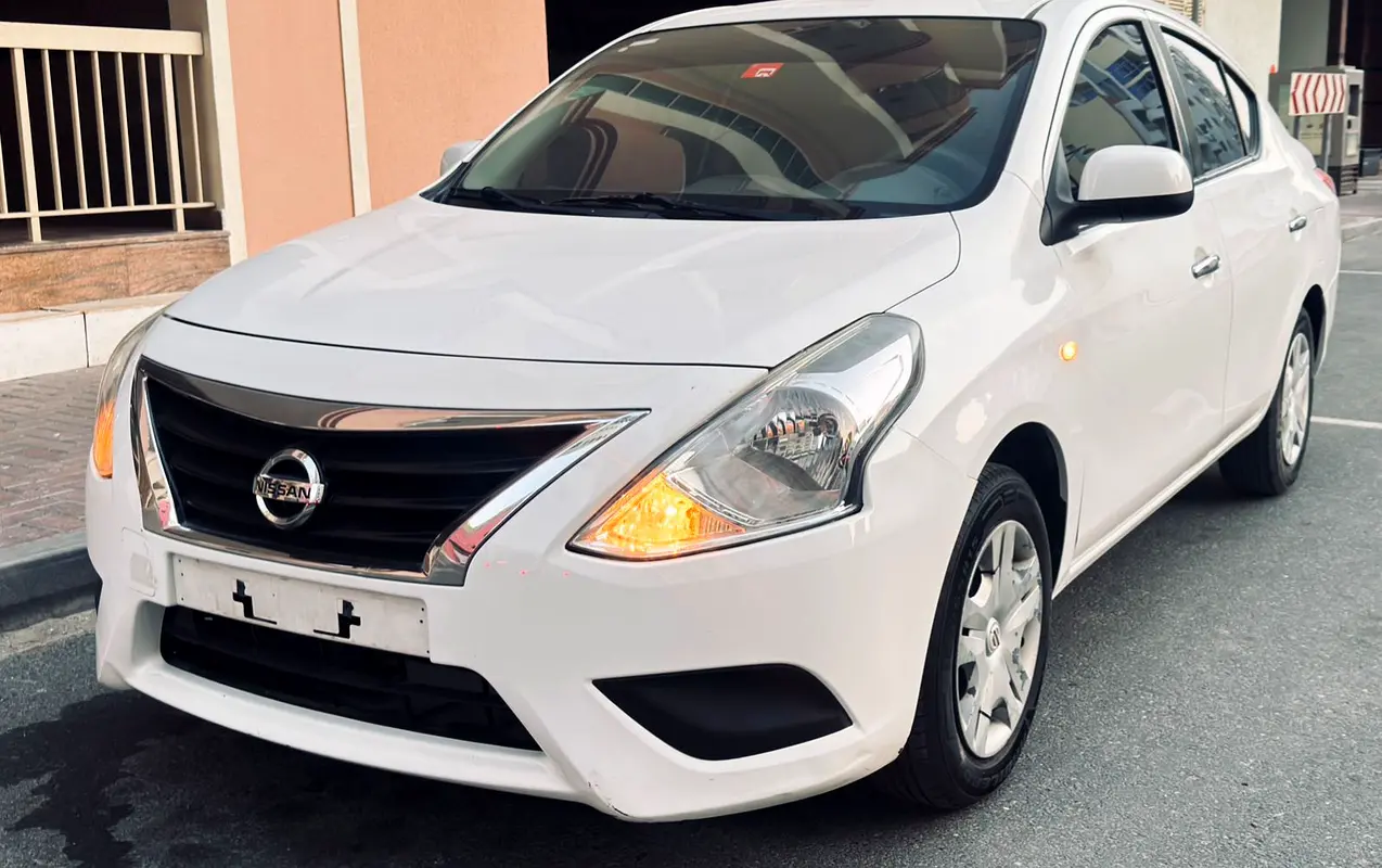 Nissan Sunny 2023 — photo 1 of 11