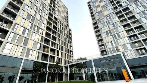 High Floor Studio | Community View | Prime Location