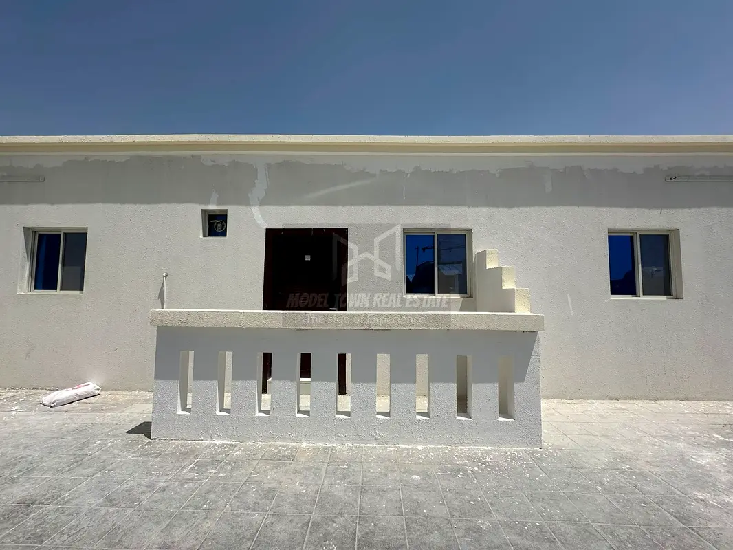 Lavish Studio with Private Entrance / Prime Location / Near Infield Market / Monthly 3000