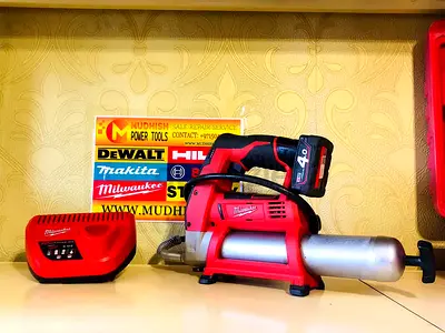 MILWAUKEE 2446-20 M12 GRESE GUN