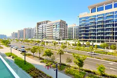 Serene Living | Desirable Modern Unit | Vacant