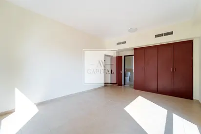 Close to Beach | Bright and Spacious | High Floor