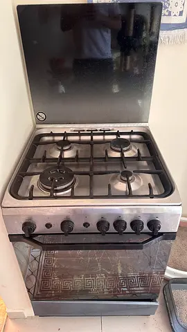 gas cooker with oven - 4 burners, good working condition, self ignition