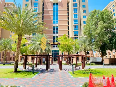 Ready To Move ! Full Amenities ! Spacious Layout