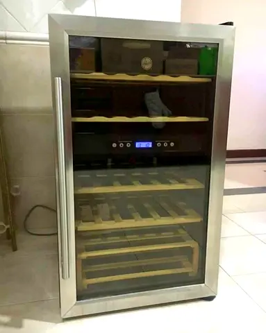 Hoover Wine Frigh 36Bottles Capacity