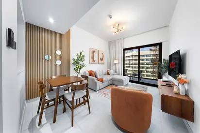 “Cozy Luxury 1BR | Partial Creek View | Heart of Al Jaddaf”