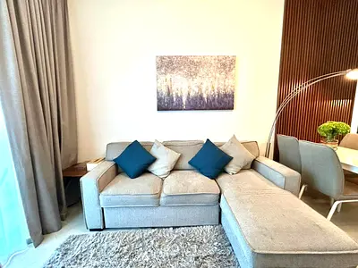 “Sky-High 1 Bedroom Apartment | Burj View | Prime Al Jaddaf”