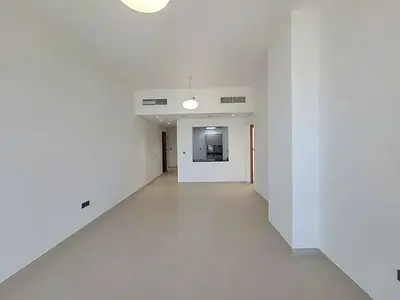 VACANT | SPACIOUS | PRIME LOCATION