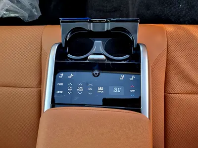 2026 Toyota CAMRY 照片 18