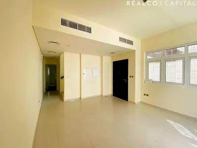 Fully Maintained 3 Bedrooms With Maids Ready To Move In Centaury Cluster