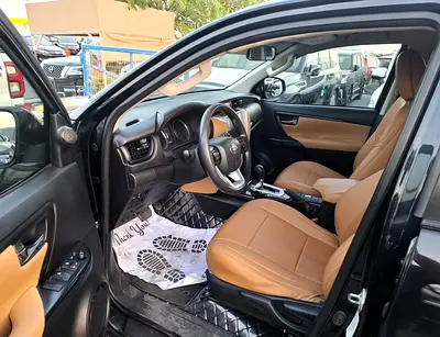2019 Toyota FORTUNER 照片 5
