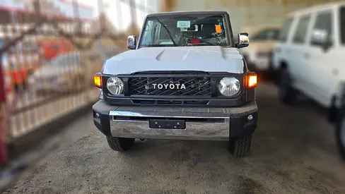 2026 Toyota Land Cruiser LC76 4.0L MT Petrol (with Diff lock)