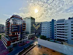 Bright &amp; Spacious 2 BHK with Balcony with Amenities
