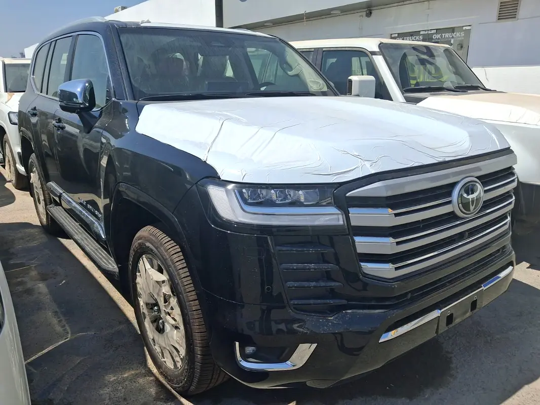 Toyota Land Cruiser 2025 — photo 1 of 13