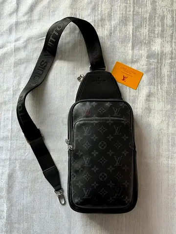 Louis Vuitton Avenue Slingbag
