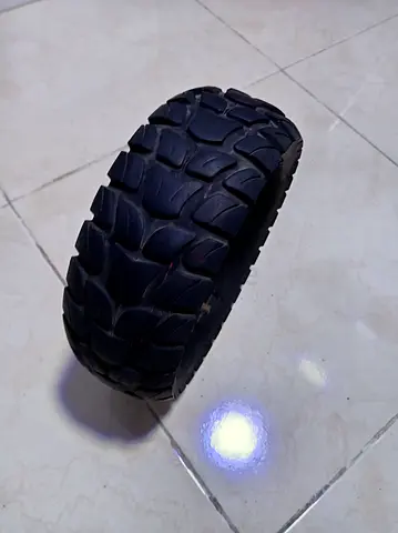 Scooter tire with inner tube.size 255x80.in verygood condition.only 1pc available.