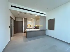High-Floor 1BR | Downtown &amp; Pool View | Unfurnished Apartment