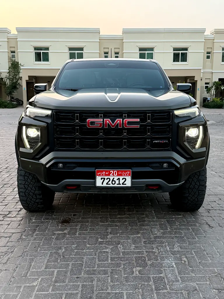 GMC Canyon 2024 — photo 1 of 11