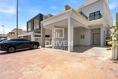 Ready to move in and Furnished | Spacious Plot