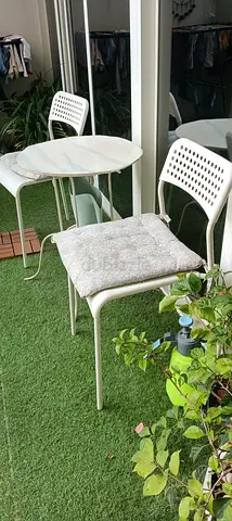 Coffee table and two chairs