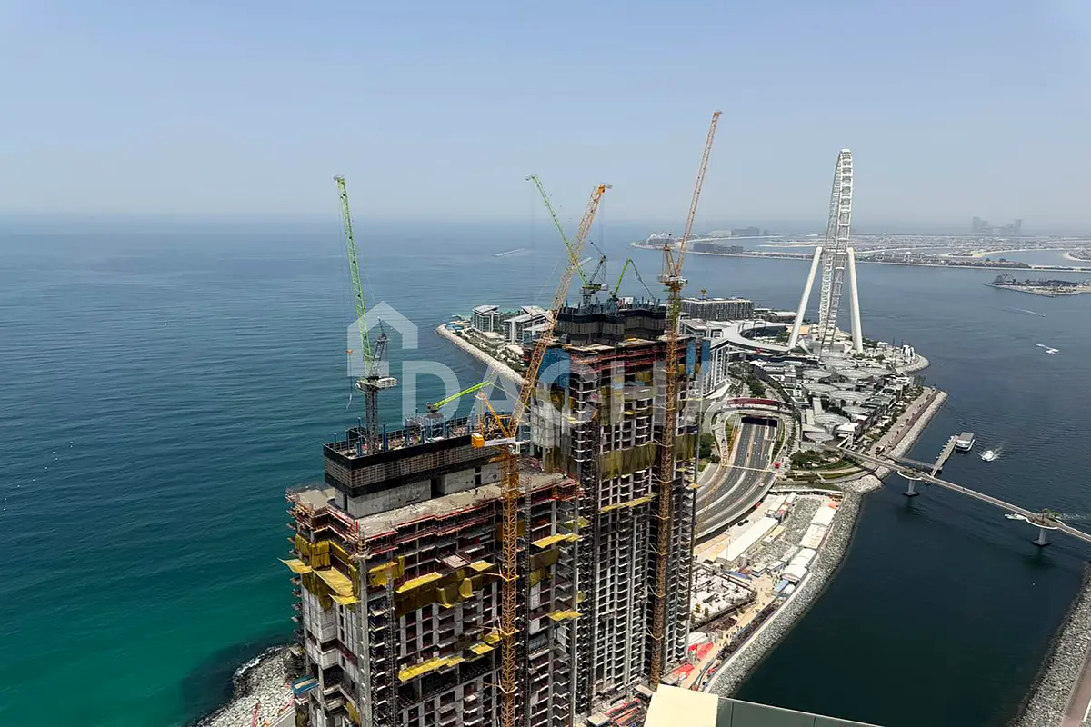 Money Maker Opportunity | Sea View!