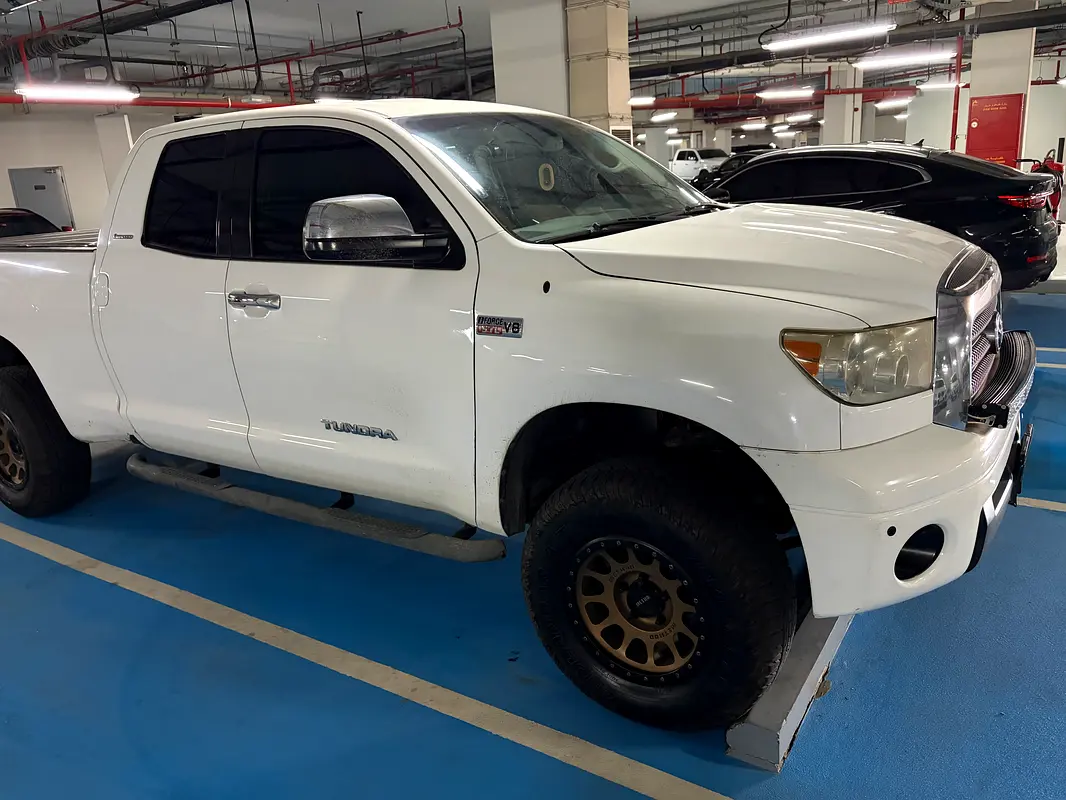 Toyota Tundra 2008 — photo 1 of 7