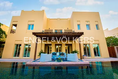Luxury | Fully Furnished | Pool and Lake Retreat